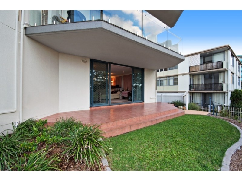 1/69-71 Marine Parade, Redcliffe QLD 4020
