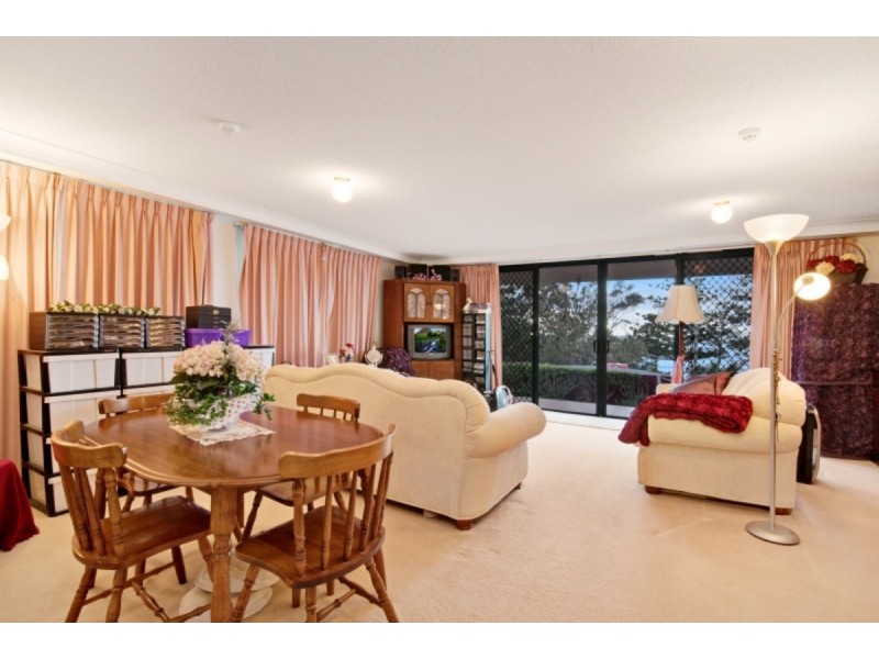 1/69-71 Marine Parade, Redcliffe QLD 4020