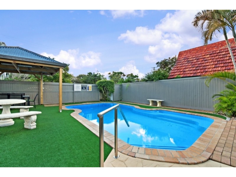 1/69-71 Marine Parade, Redcliffe QLD 4020