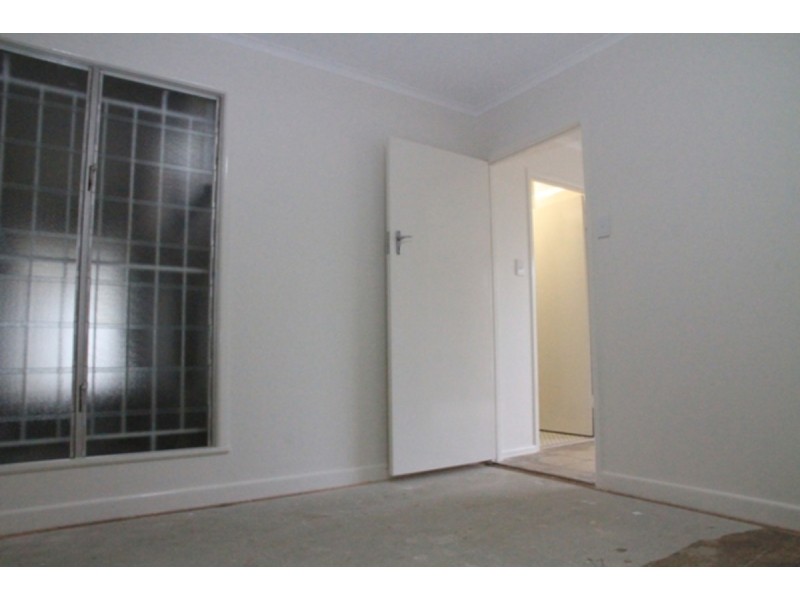 105 Anzac Avenue, Redcliffe QLD 4020