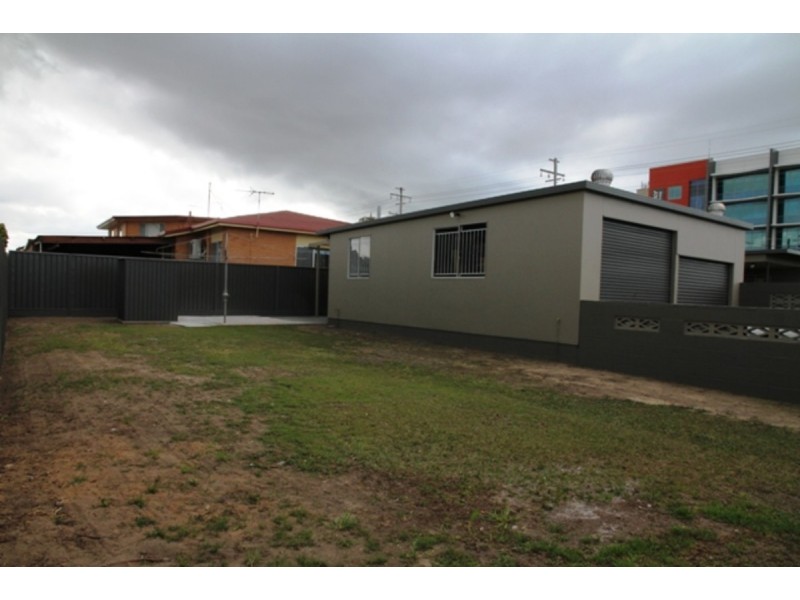 105 Anzac Avenue, Redcliffe QLD 4020