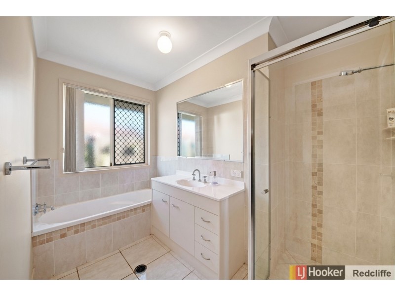19 Allister Crescent, Rothwell QLD 4022