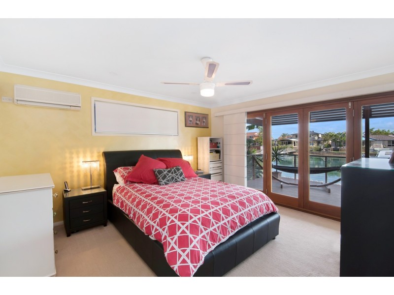 40 Constellation Court, Newport Waterways QLD 4020