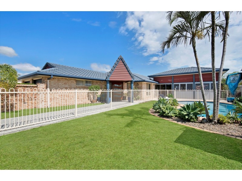 40 Constellation Court, Newport Waterways QLD 4020
