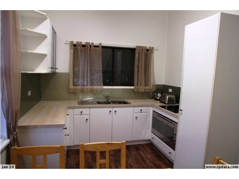 2/35 Woodcliffe Crescent, Woody Point QLD 4019