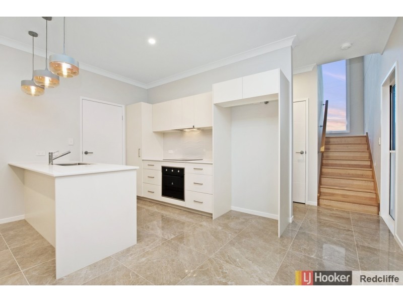 2/435 Scarborough Road, Scarborough QLD 4020