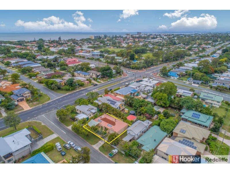 2B Amanda Street, Scarborough QLD 4020