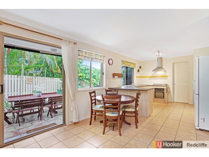 2B Amanda Street, Scarborough QLD 4020