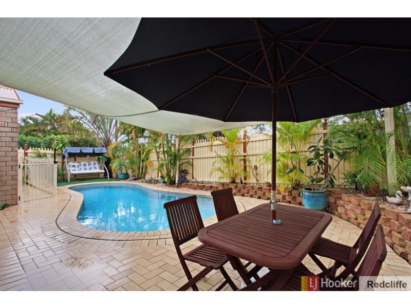 2B Amanda Street, Scarborough QLD 4020