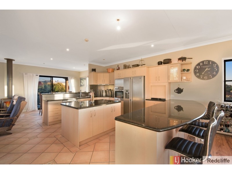 24 Fernlea Avenue, Scarborough QLD 4020