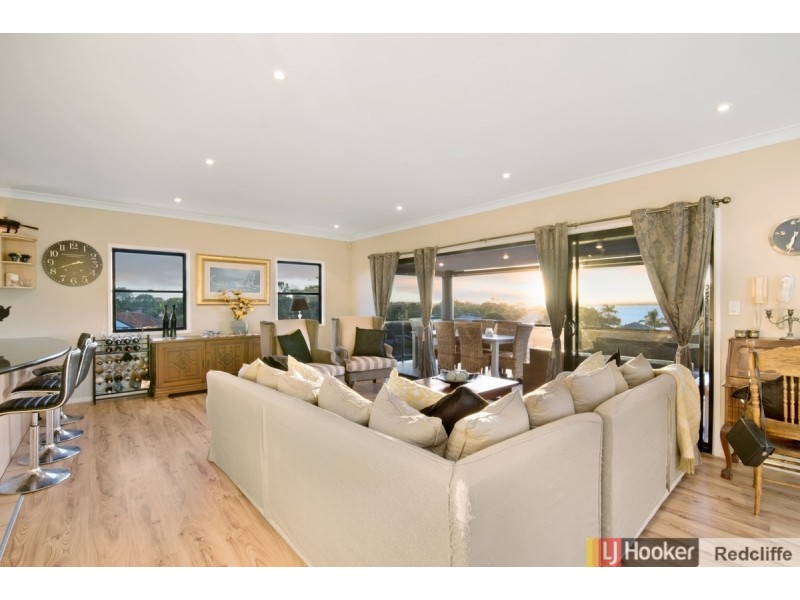 24 Fernlea Avenue, Scarborough QLD 4020