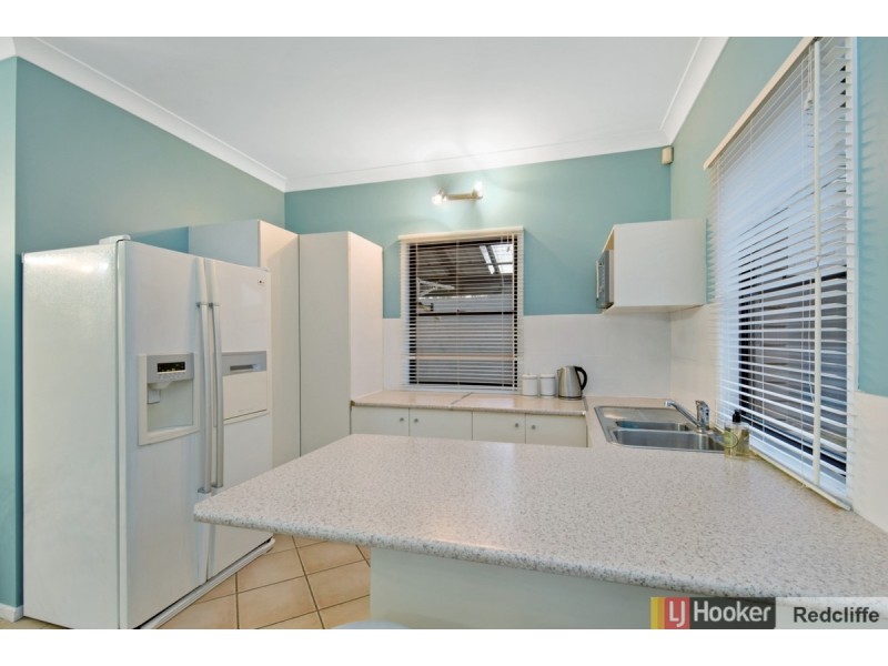 24 Fernlea Avenue, Scarborough QLD 4020