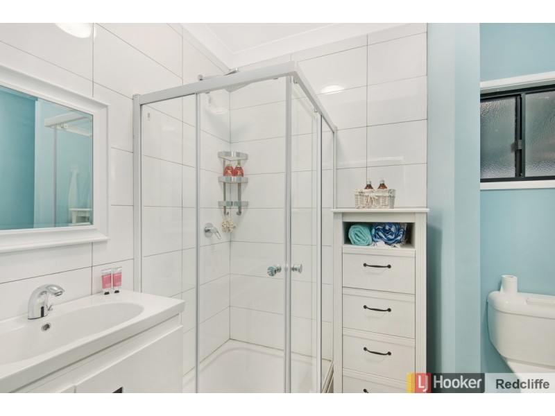 24 Fernlea Avenue, Scarborough QLD 4020