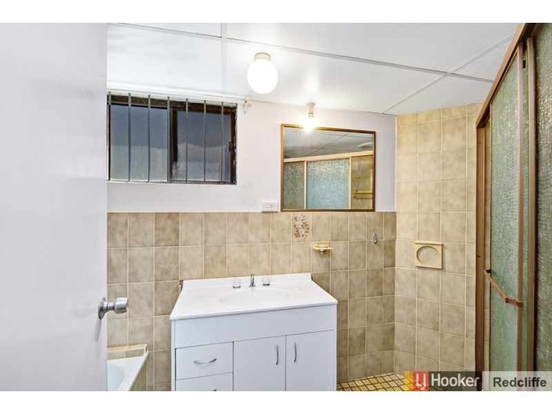 1/27 Caroline Street, Woody Point QLD 4019