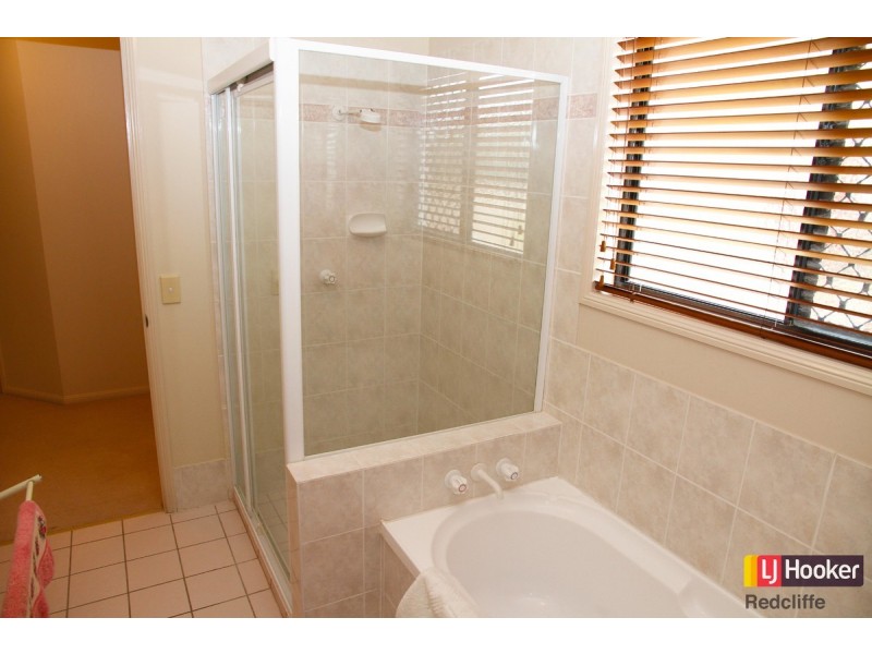 4/4 Georgina Street, Woody Point QLD 4019