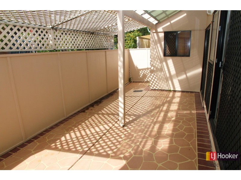 4/4 Georgina Street, Woody Point QLD 4019