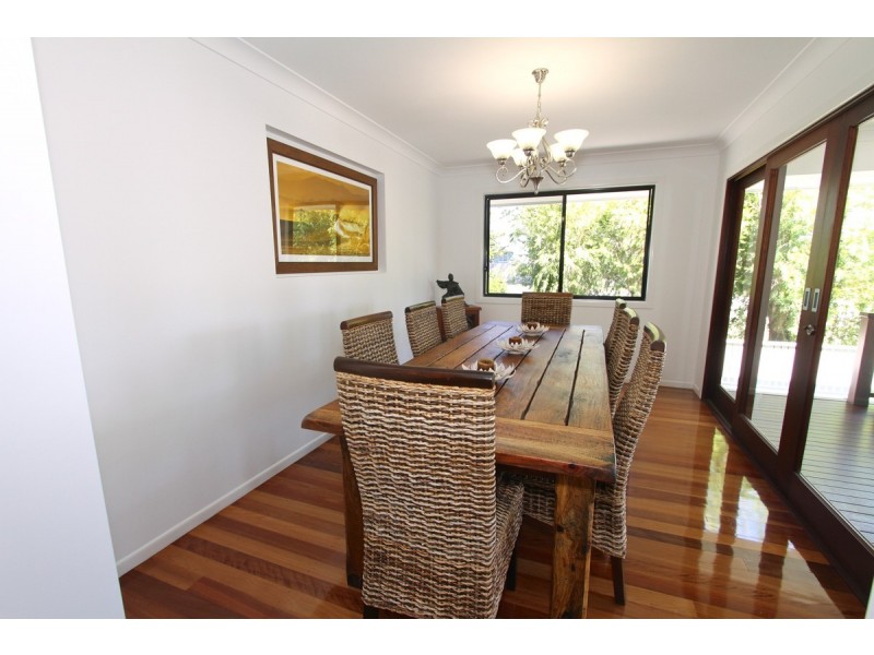 21 Fourth Avenue, Scarborough QLD 4020