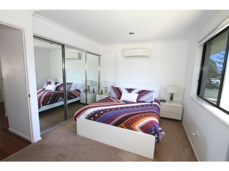 21 Fourth Avenue, Scarborough QLD 4020