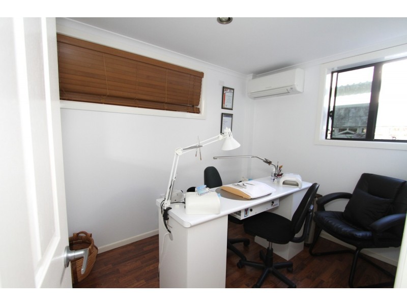 21 Fourth Avenue, Scarborough QLD 4020