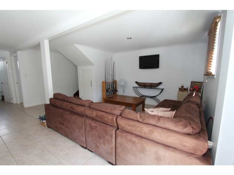 21 Fourth Avenue, Scarborough QLD 4020