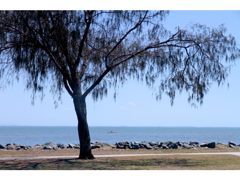 21 Fourth Avenue, Scarborough QLD 4020