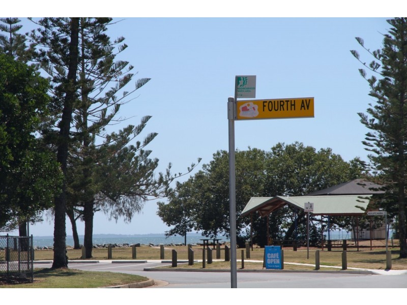 21 Fourth Avenue, Scarborough QLD 4020