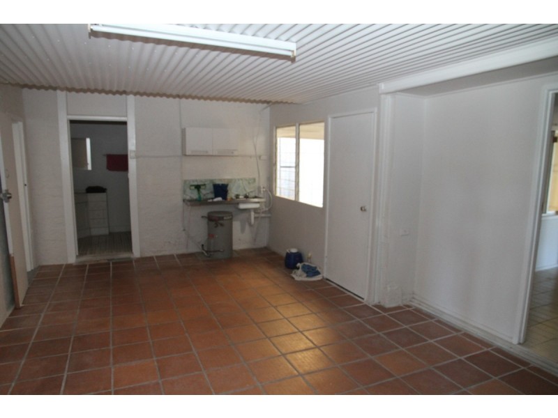 1 & 2/508 Oxley Avenue, Redcliffe QLD 4020