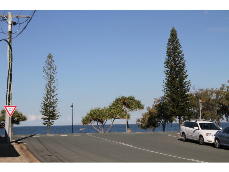 1/50 Hornibrook Esplanade, Clontarf QLD 4019