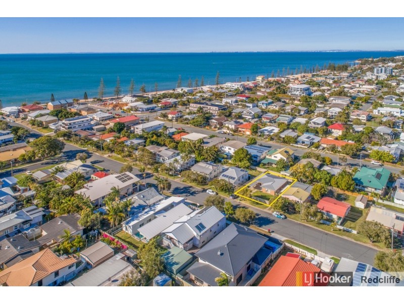 27 Robertson Avenue, Margate QLD 4019