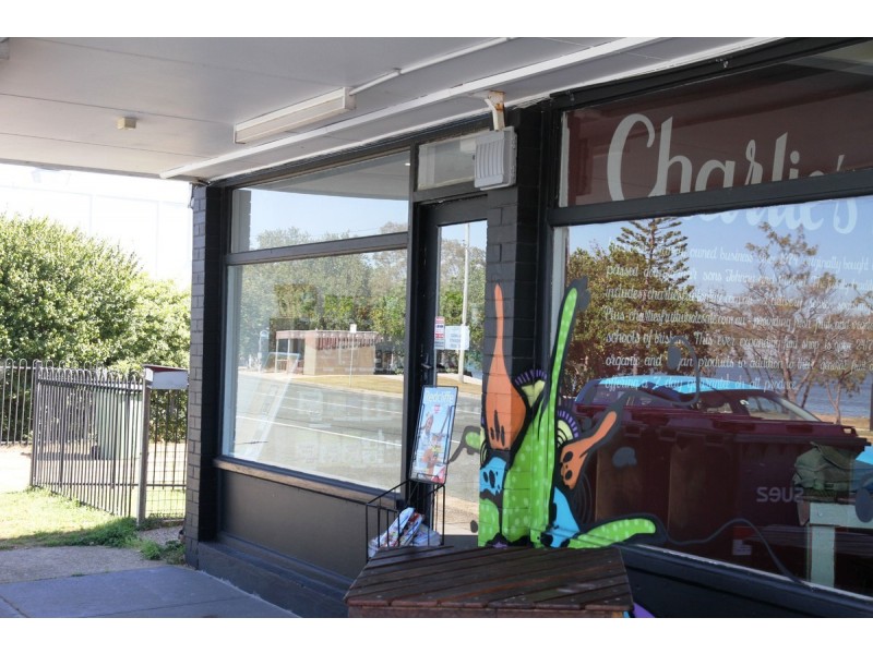 Shop 1/70-72 Hornibrook Esplanade, Clontarf QLD 4019