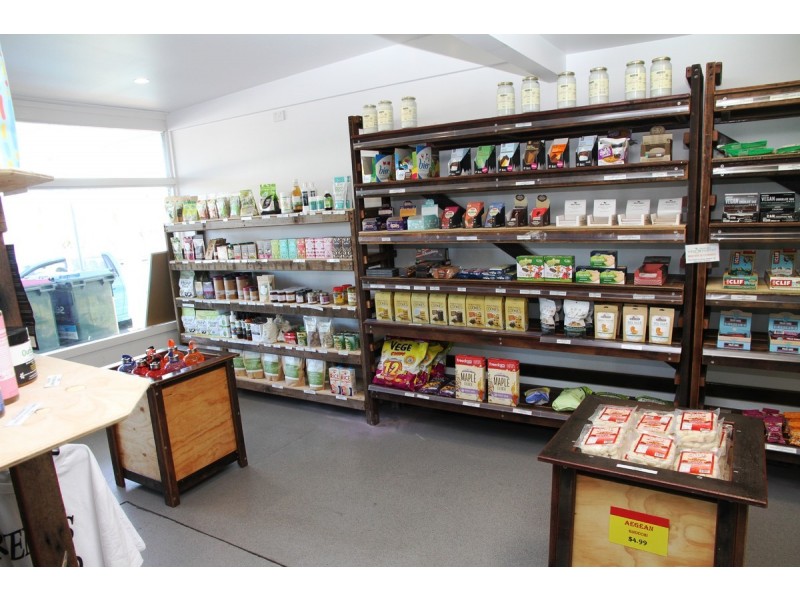 Shop 1/70-72 Hornibrook Esplanade, Clontarf QLD 4019