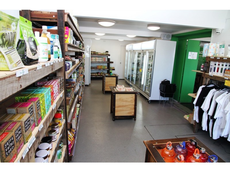 Shop 1/70-72 Hornibrook Esplanade, Clontarf QLD 4019