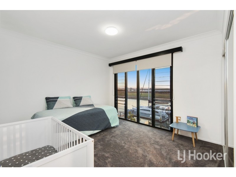 35 Constance Court, Newport QLD 4020