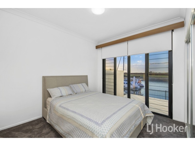 35 Constance Court, Newport QLD 4020