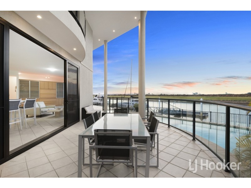 35 Constance Court, Newport QLD 4020