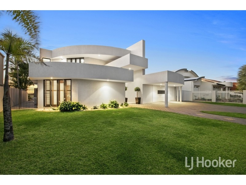 35 Constance Court, Newport QLD 4020