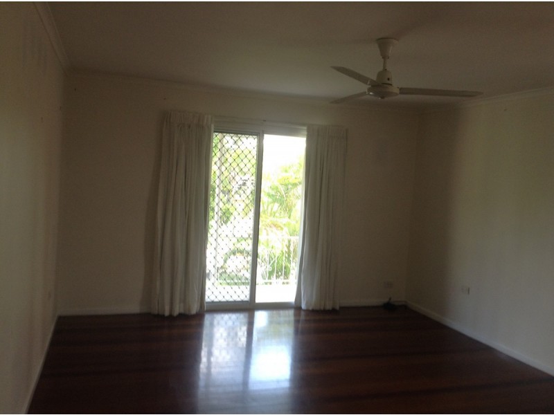 8 Williams Street, Redcliffe QLD 4020