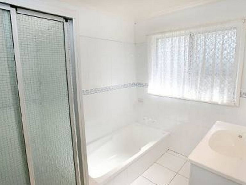 8 Williams Street, Redcliffe QLD 4020