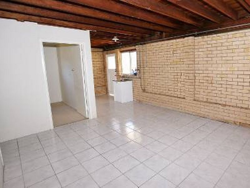 8 Williams Street, Redcliffe QLD 4020