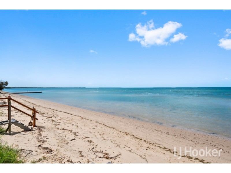 43 Coronation Avenue, Beachmere QLD 4510
