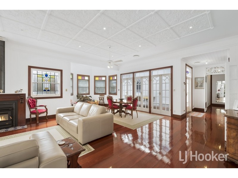 43 Coronation Avenue, Beachmere QLD 4510