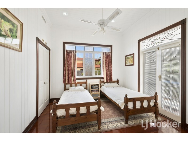 43 Coronation Avenue, Beachmere QLD 4510