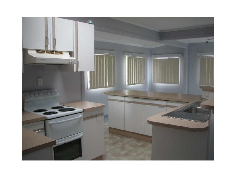 16 Frank Street, Scarborough QLD 4020