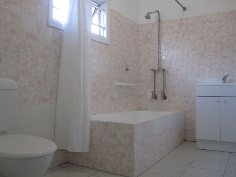 13 Davis Street, Redcliffe QLD 4020