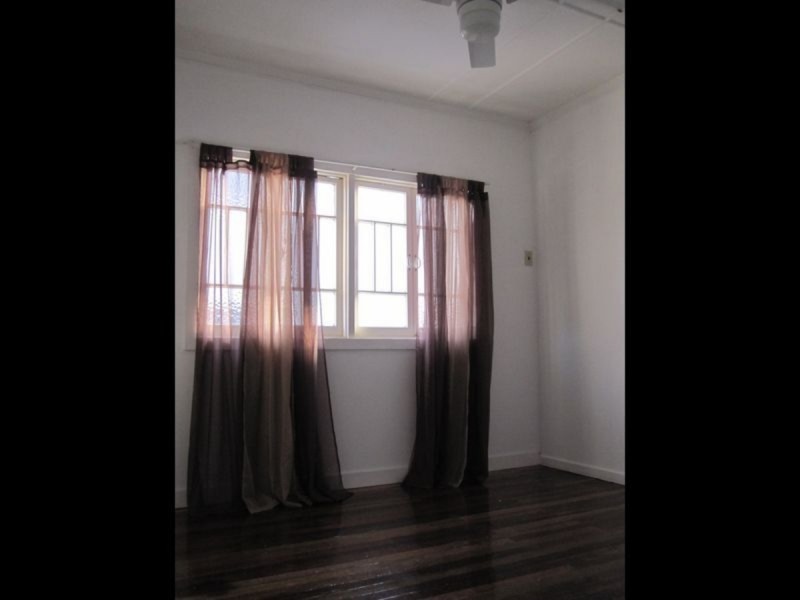 13 Davis Street, Redcliffe QLD 4020