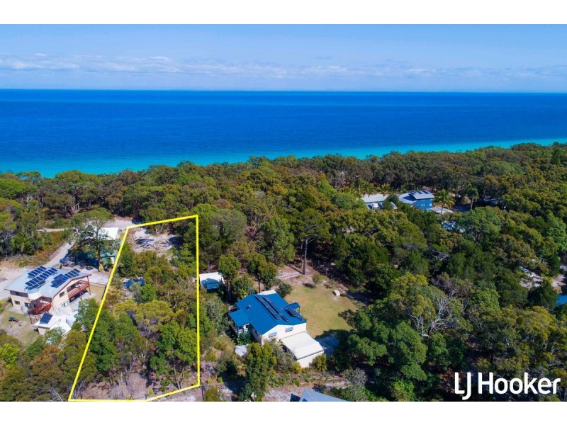 59 The Strand, Bulwer QLD 4025