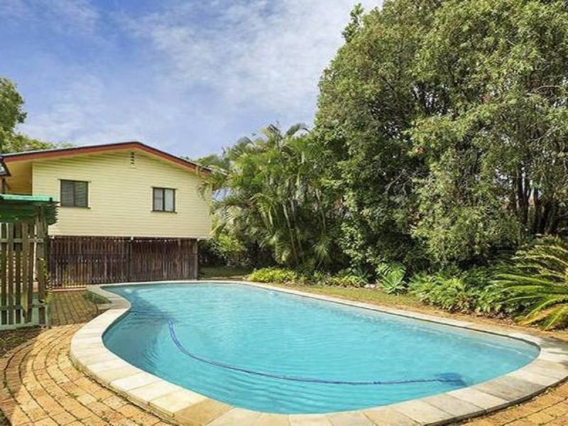 68 Georgina Street, Woody Point QLD 4019