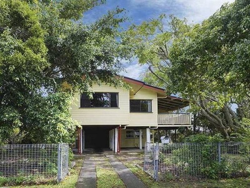 68 Georgina Street, Woody Point QLD 4019