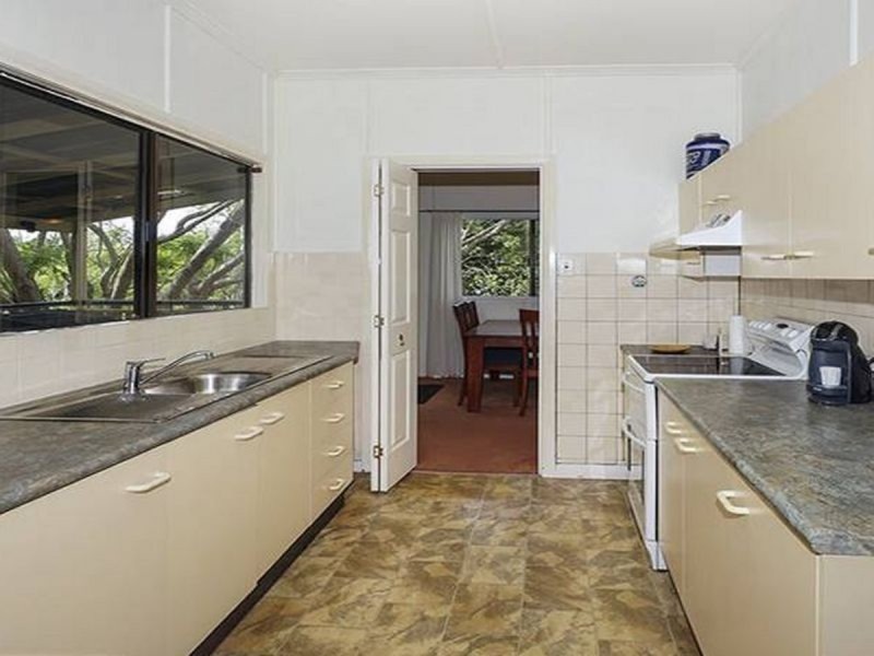 68 Georgina Street, Woody Point QLD 4019