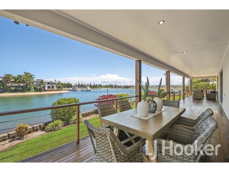 1 Wildfire Court, Newport QLD 4020